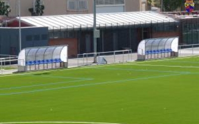Imatge de les banquetes i els vestidors del camp de futbol d'Arraona-Merinals