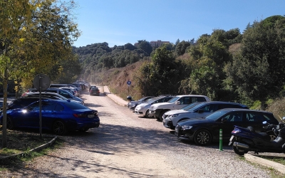 Vehicles al Coll d'Estenalles el cap de setmana passat | Cedida per Dani Marinova