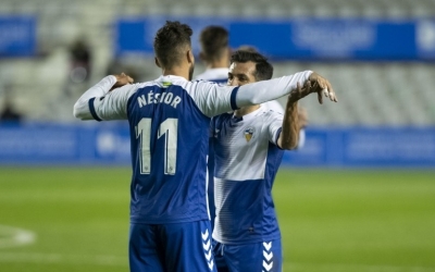 Néstor Querol i Óscar Rubio celebren el triomf contra el Lega | CES