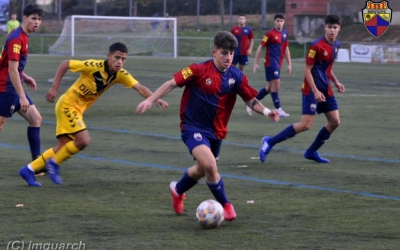 L'esperit de lluita en el tram final va permetre al Mercantil rescatar un punt | CE Mercantil - jmguarch