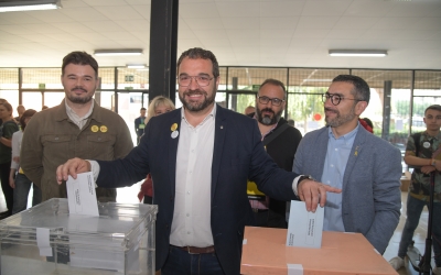 Juli Fernàndez votant durant els últims comicis estatals | Roger Benet 