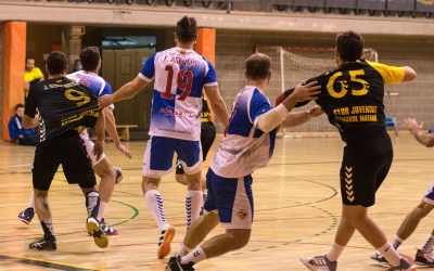 Acció de partit entre el Creu Alta i el Mataró el passat cap de setmana a terres maresmenques | Carme Balcells