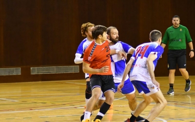 El Sabadell ve de caure a la pista del Sant Cugat, on hi juga el sabadellenc Guillem Correro | Handbol Sant Cugat