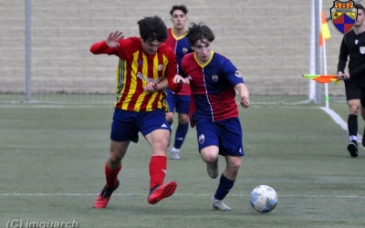 El Mercantil va disputar un amistós el passat cap de setmana a Manlleu saldat amb triomf per 0-2 | jmguarch - CE Mercantil