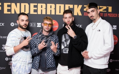 Flashy Ice Cream recollint el premi Enderrock | Enderrock 