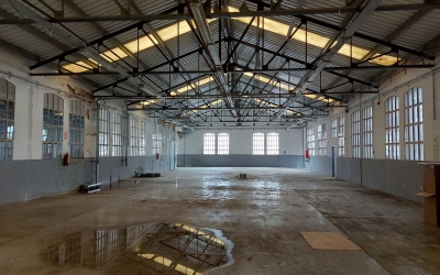 Interior d'una de les naus de l'antiga Sallarès i Deu/ Karen Madrid