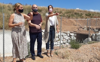 Menor, Farrés i Garcés davant del nou col·lector de Can Gorg | Cedida