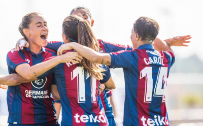 Férez (dorsal 14) celebra diumenge un dels quatre gols granotes contra el Madrid | Levante UD