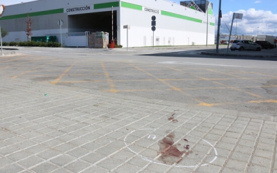 Restes de sang al polígon Via Sabadell | Albert Segura (ACN)