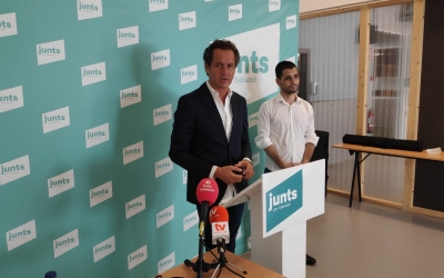 Lluís Matas i Esteve Monllor presentant la moció | Pau Duran