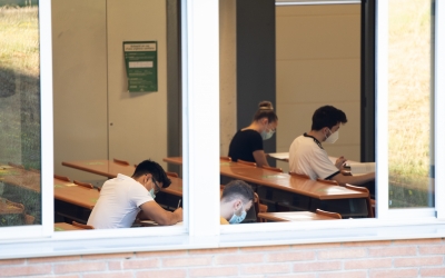 Estudiants fent les proves d'accés a la universitat | Roger Benet