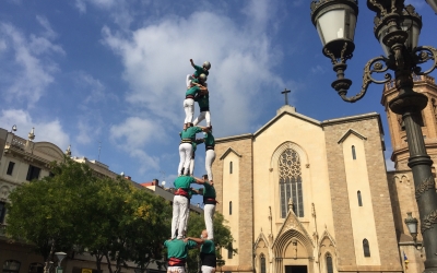Un dels castells d'aquest migdia a la plaça | Ràdio Sabadell 