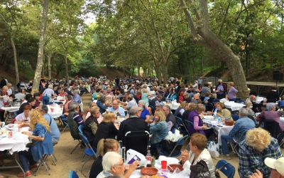 La Font de Can Rull plena de gent | Ràdio Sabadell