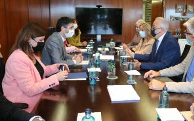 Reunió del vicepresident Jordi Puigneró i la consellera Gemma Geis amb el rector de la UAB, Javier Lafuente | ACN