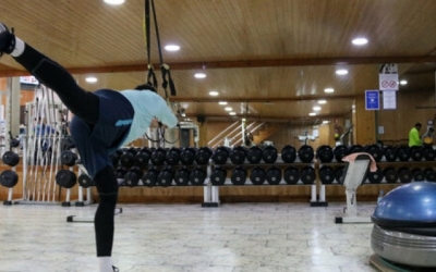 Activitats en una sala interior d'un gimnàs | ACN