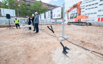 Primera pedra d'una promoció d'habitatges | Roger Benet