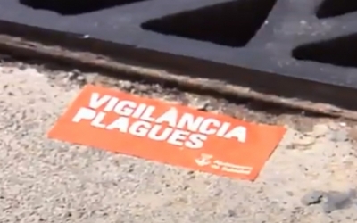 Senyal que indica un tractament antiplagues/ Ajuntament de Sabadell