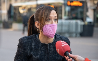 L'alcaldessa Marta Farrés, durant l'entrevista a Ràdio Sabadell | Roger Benet