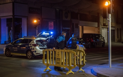 La Policia Municipal en un servei nocturn | Roger Benet