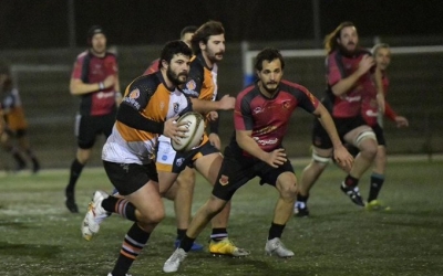 El Sabadelll Rugby Club mantenint la posessió de la pilota contra els Senglars de Torroella | Sabadell Rugby Club