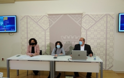 González, Morell i Robles durant la roda de premsa a l'Ajuntament | Cedida