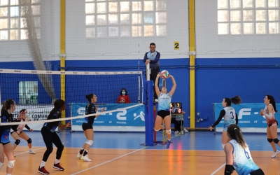Les nedadores en un instant del partit del cap de setmana contra el Vòlei Grau Castelló | @CNSvolei