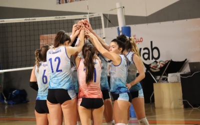 Les noies del Natació Sabadell en el moment en què es consumava el descens | @CNSvolei