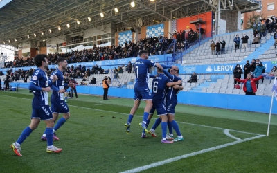 Pinya arlequinada celebrant el gol | CES
