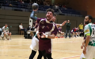 Una acció del partit d'aquest cap de setmana a Barcelona | @sadrianenc