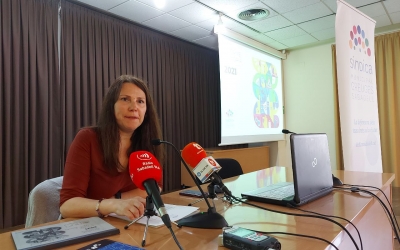 La Síndica, durant la presentació de la memòria a la premsa, abans de passar pel Ple/ Karen Madrid