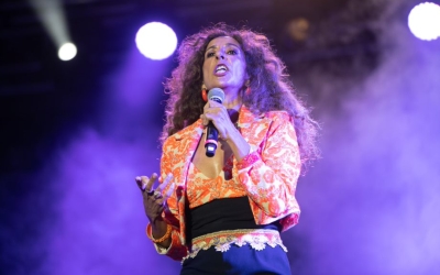 Rosario interpreta un tema a l'Observa | Roger Benet