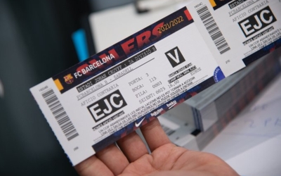 El Sabadell va exhaurir totes les entrades que tenia per al partit al Johan Cruyff | Roger Benet