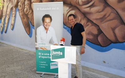 Lluís Matas, presentant als mitjans la moció que es presentarà al ple | Pau Duran