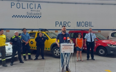 Representants dels diferents cossos de seguretat i de l'Ajuntament/ Karen Madrid