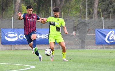 Juan Delgado, de nou titular, en una acció del partit | CES