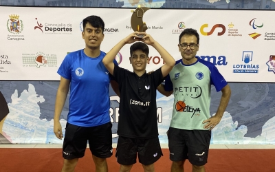 Khidasheli, amb el títol de campió d'Espanya a l'estiu | @CNSTennisTaula