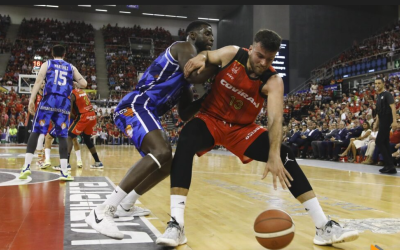 Ramon Vilà, en una imatge d'arxiu amb el Granada | Antonio L. Juárez