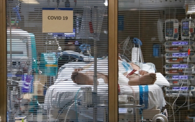 Un afectat per la covid a l'UCI/ ACN