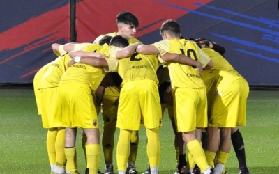 Els jugadors del Mercantil abans del partit contra el juvenil B del Barça | @CEMercantil