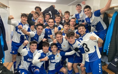 Celebració de l'equip al vestidor d'Alpicat | CES