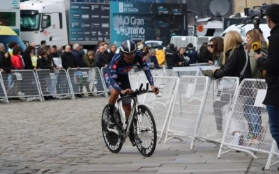 Rota en la crono d'ahir a Santiago | Rádio Popular-Paredes-Boavista