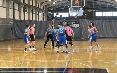 Imatge del salt inicial als Pavellons del Club | Guillem Llorens