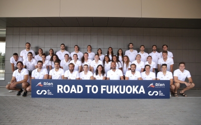 Fotografia dels dos equips plegats al CAR | RFEN