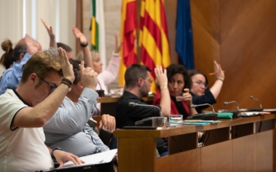 Un ple municipal | Roger Benet