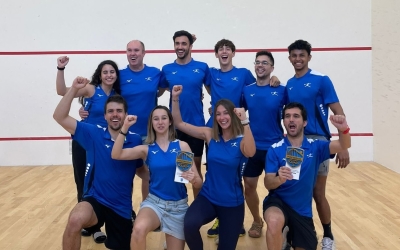 Els dos equips del club, celebrant el títol a Ponferrada | CTS