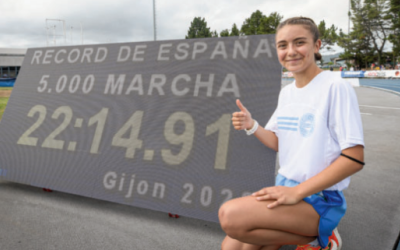 Santacreu, fent-se una fotografia amb el rècord | RFEA