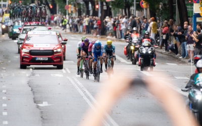 Els escapats, al seu pas per la ronda Zamenhof | Roger Benet