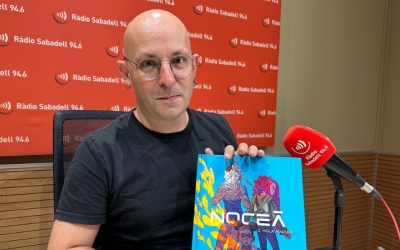 Ricard Efa, amb el segon volum de 'Noceà'