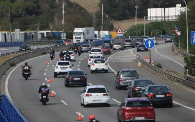 Una carretera, en moments de màxim trànsit/ ACN
