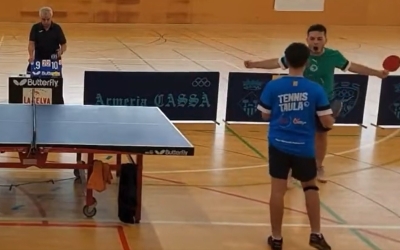 Khidasheli i Casadevall celebren el triomf a Cassà | @cnstennistaula